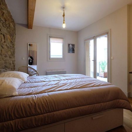 Melina - Appartement Dans Les Remparts De La Bastide Avec Parking Et Terrasse Carcassonne Bagian luar foto